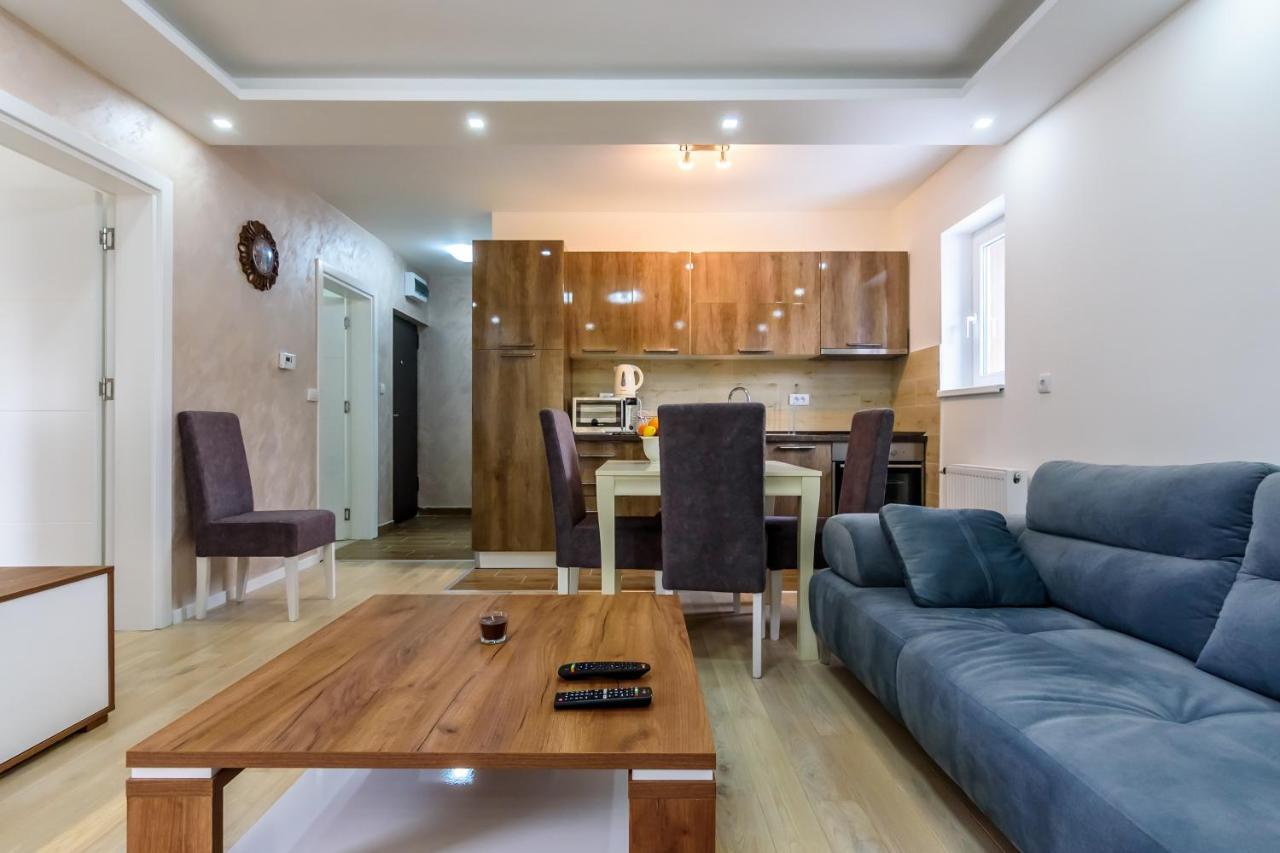 Apartmani “Lazar” I “Lena” コパオニク エクステリア 写真