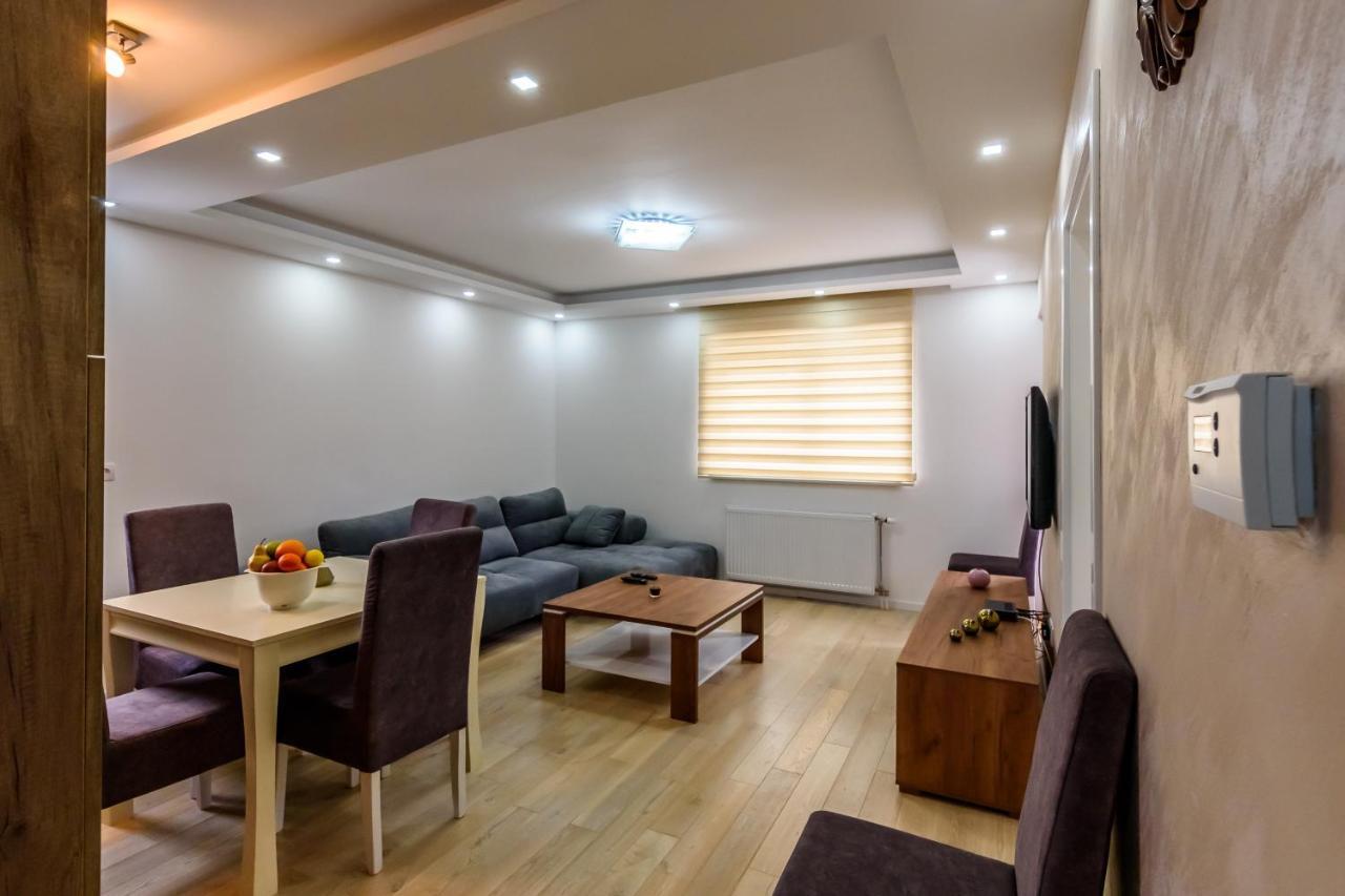 Apartmani “Lazar” I “Lena” コパオニク エクステリア 写真